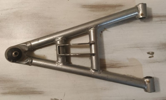 Рычаг подвески передней ATV250Sb (нижн.-лев.) с шаровой опорой 12мм купить